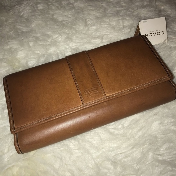 New leather Coach wallet with tags in camel - Picture 3 of 7